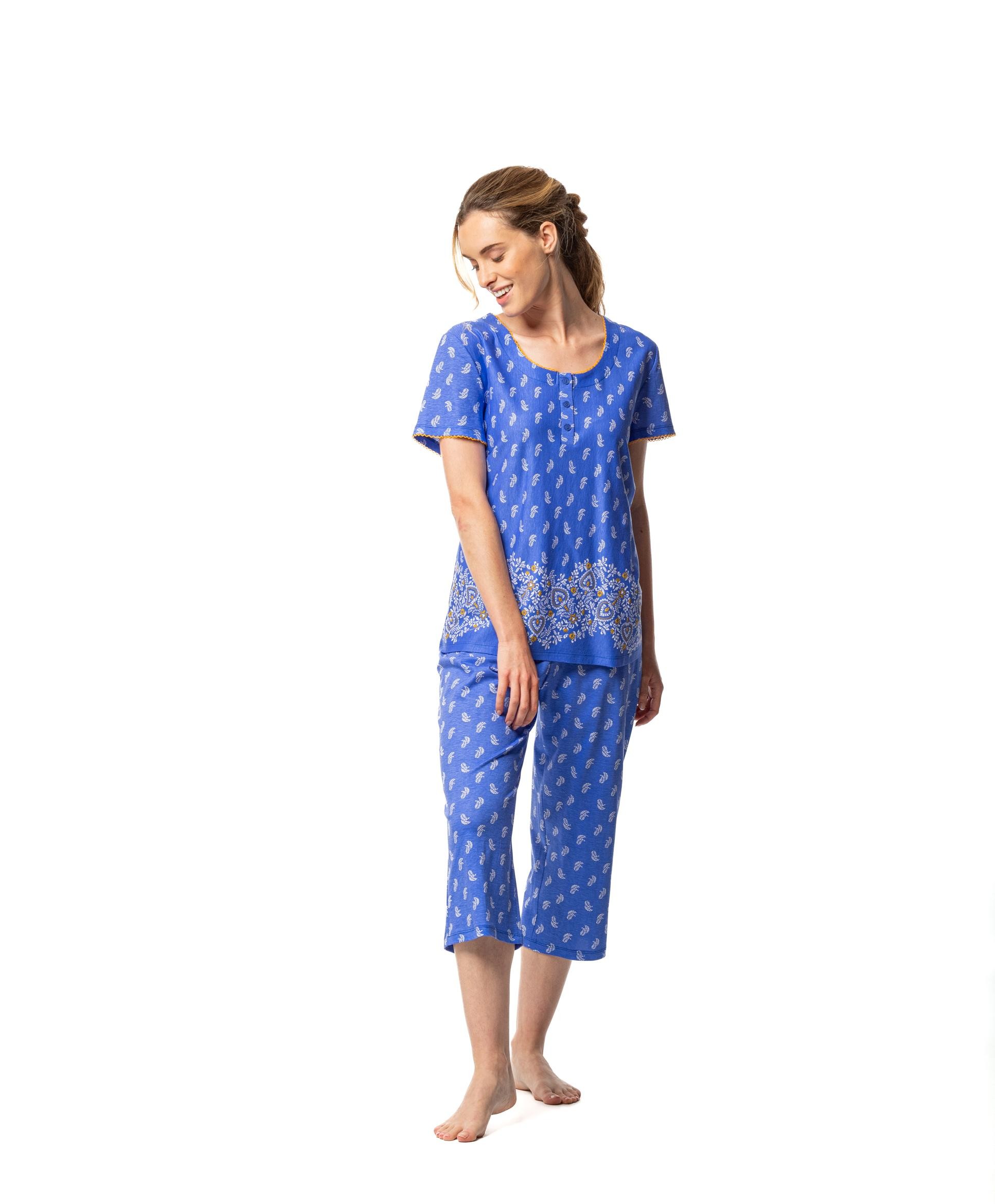 Pijama de mujer con manga corta y pantalón pirata